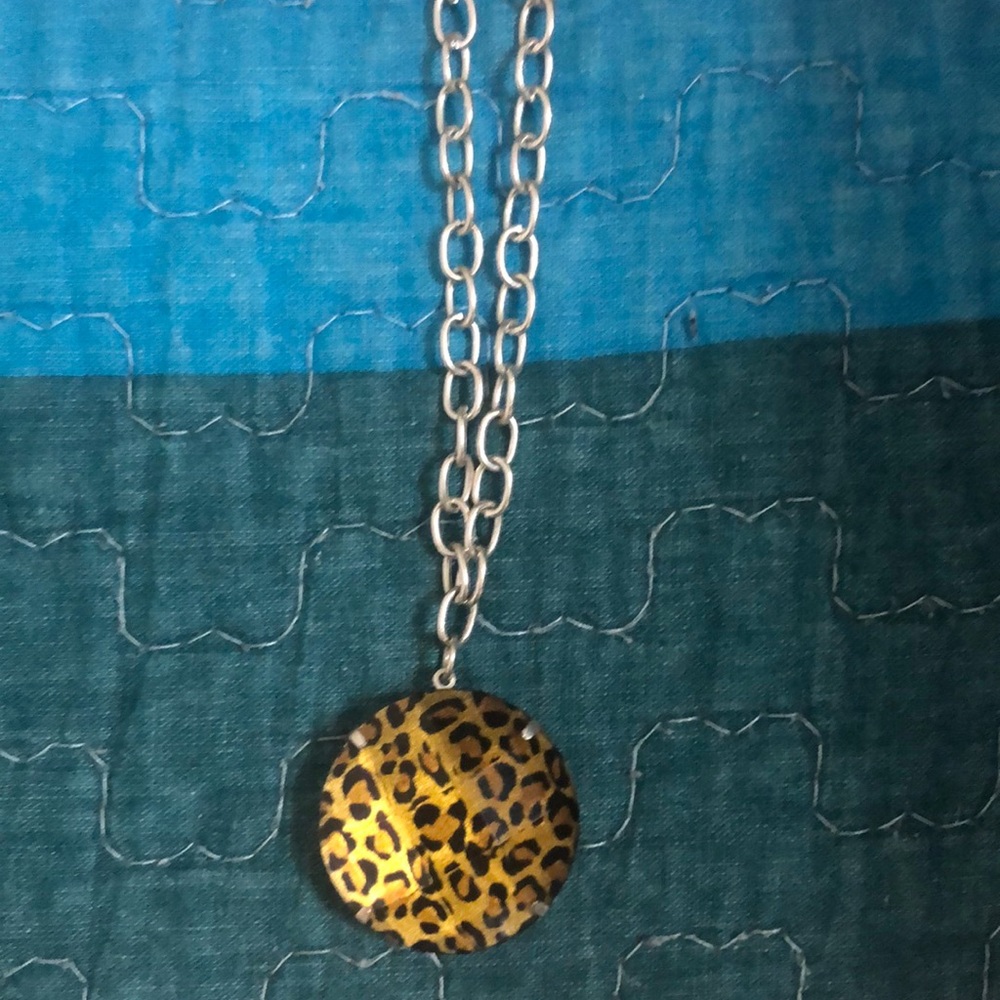 Leopard print necklace 🐆